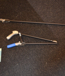 Snake Tong 107cm “Collapsible”